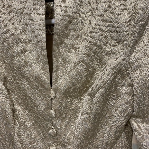 Marc Valvo collection satin skirt size 6 jacket appliqué size 8 sheen &shine 6/8 - Picture 10 of 10